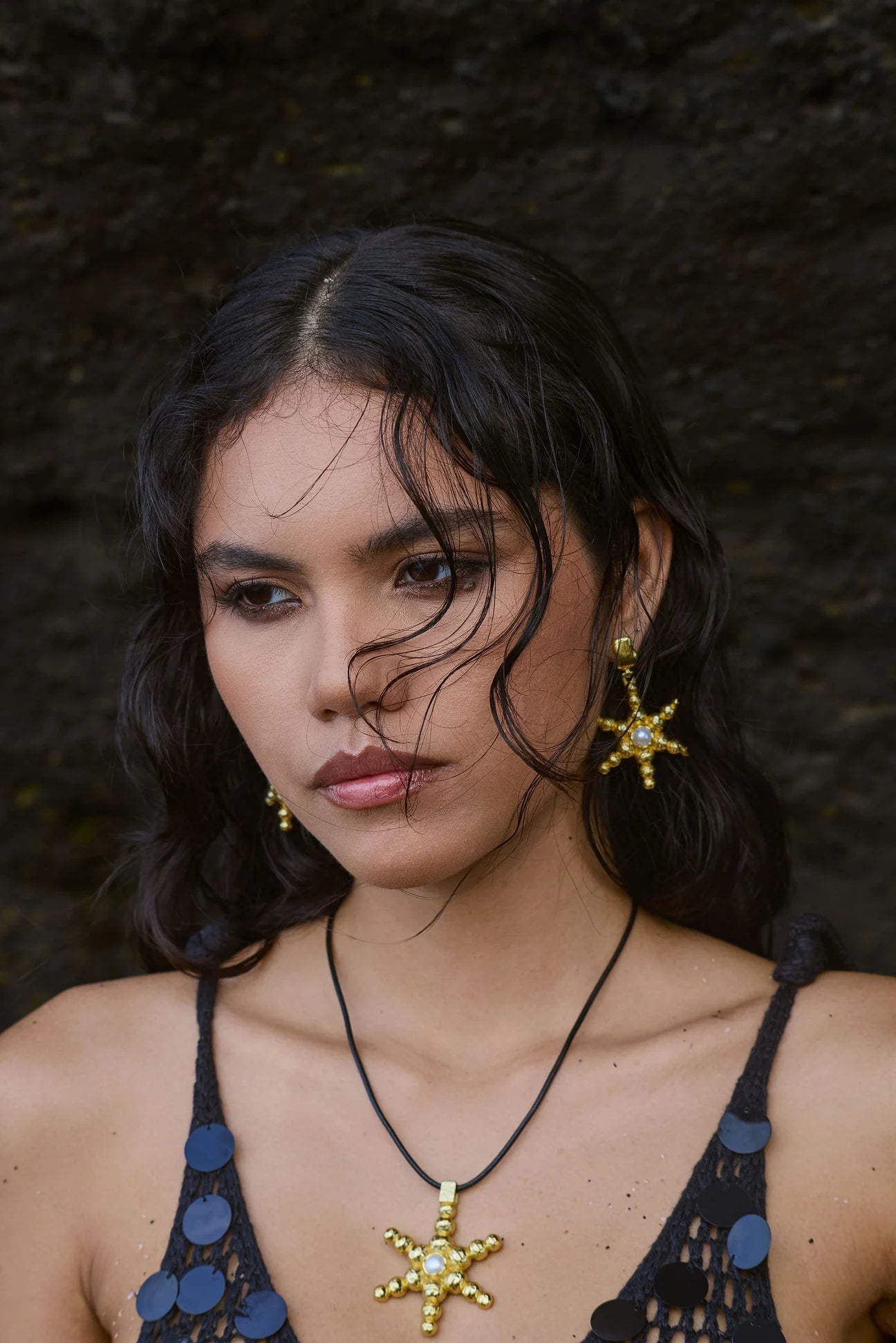 THEA EARRINGS - GOLD PEARL
