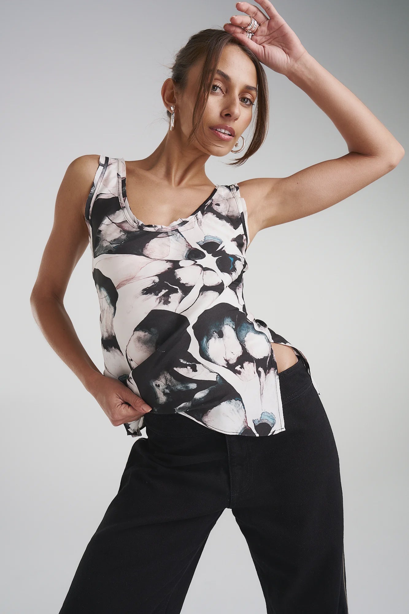 SCOOP NECK CAMI - EVERLAST