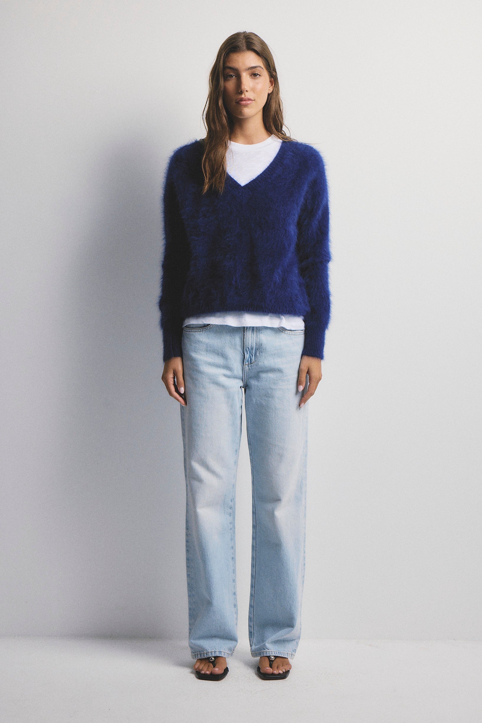 OLIVIA V NECK KNIT