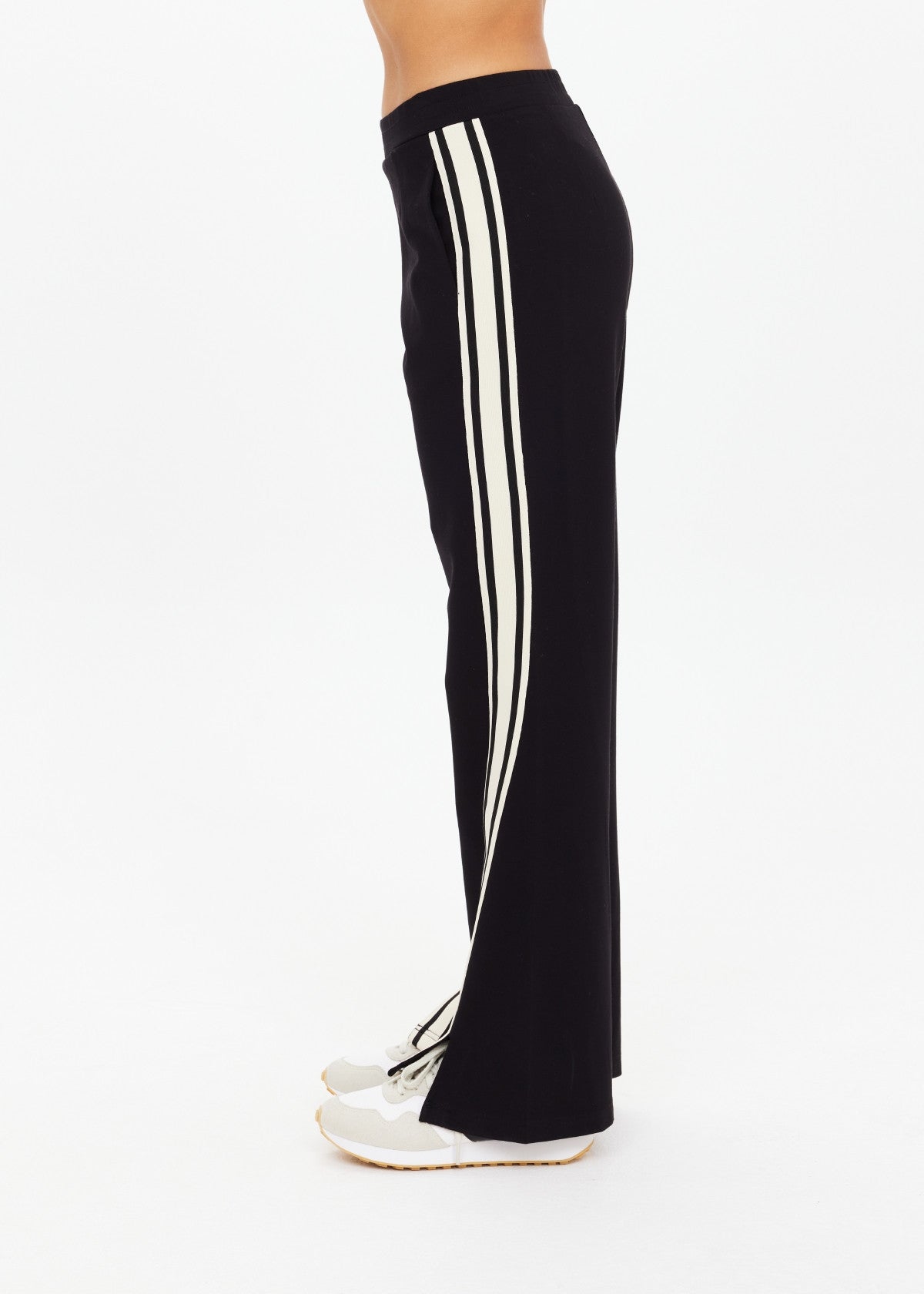 PETRA FLARE PANT - BLACK