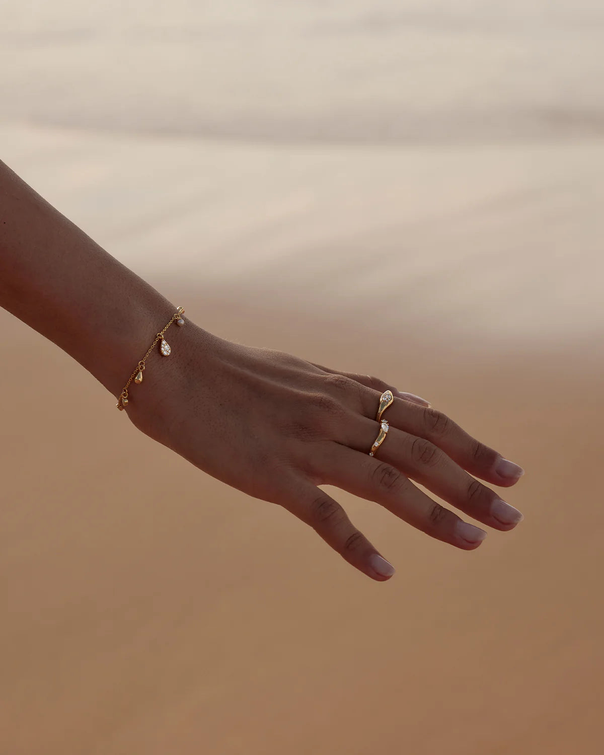 GOLD OCEAN MIST BRACELET