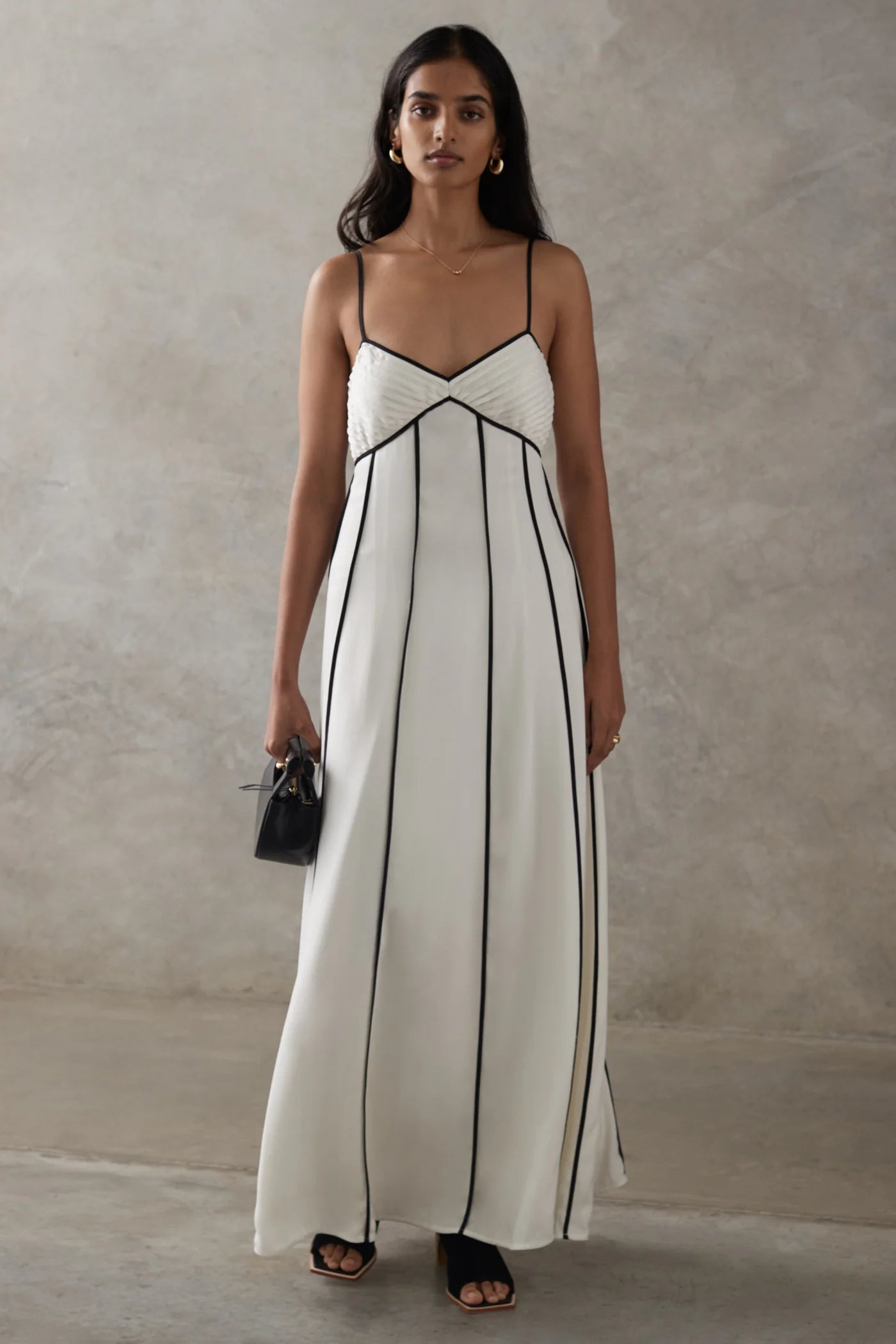 THE ODELE DRESS PORCELAIN