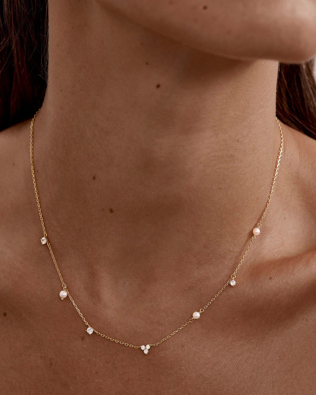 MOONLIT BLOOM PEARL CHOKER - GOLD