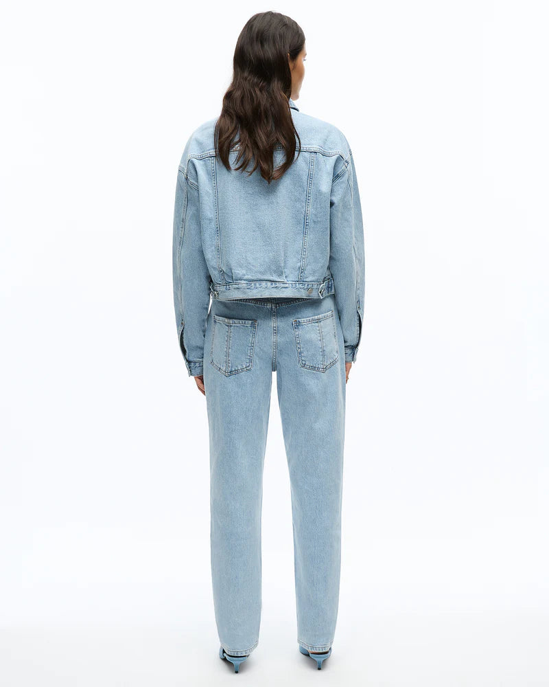 ESSENTIAL WEEKEND JEAN