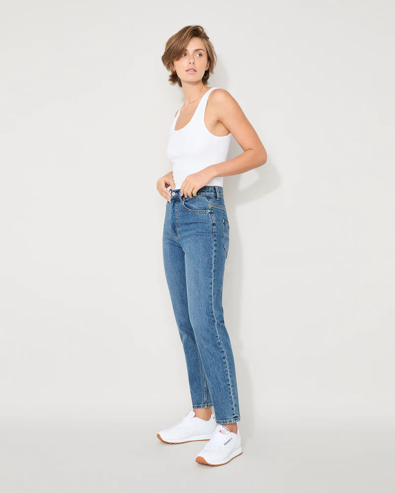 ESSENTIAL WEEKEND JEAN