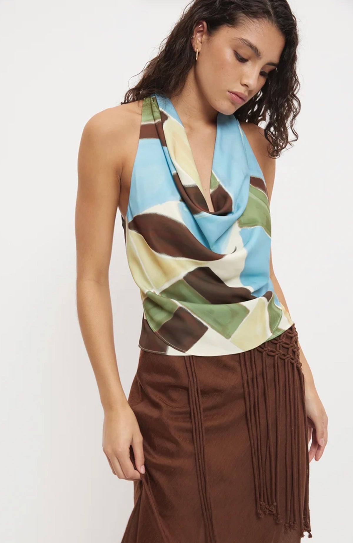 ESSENCE TOP