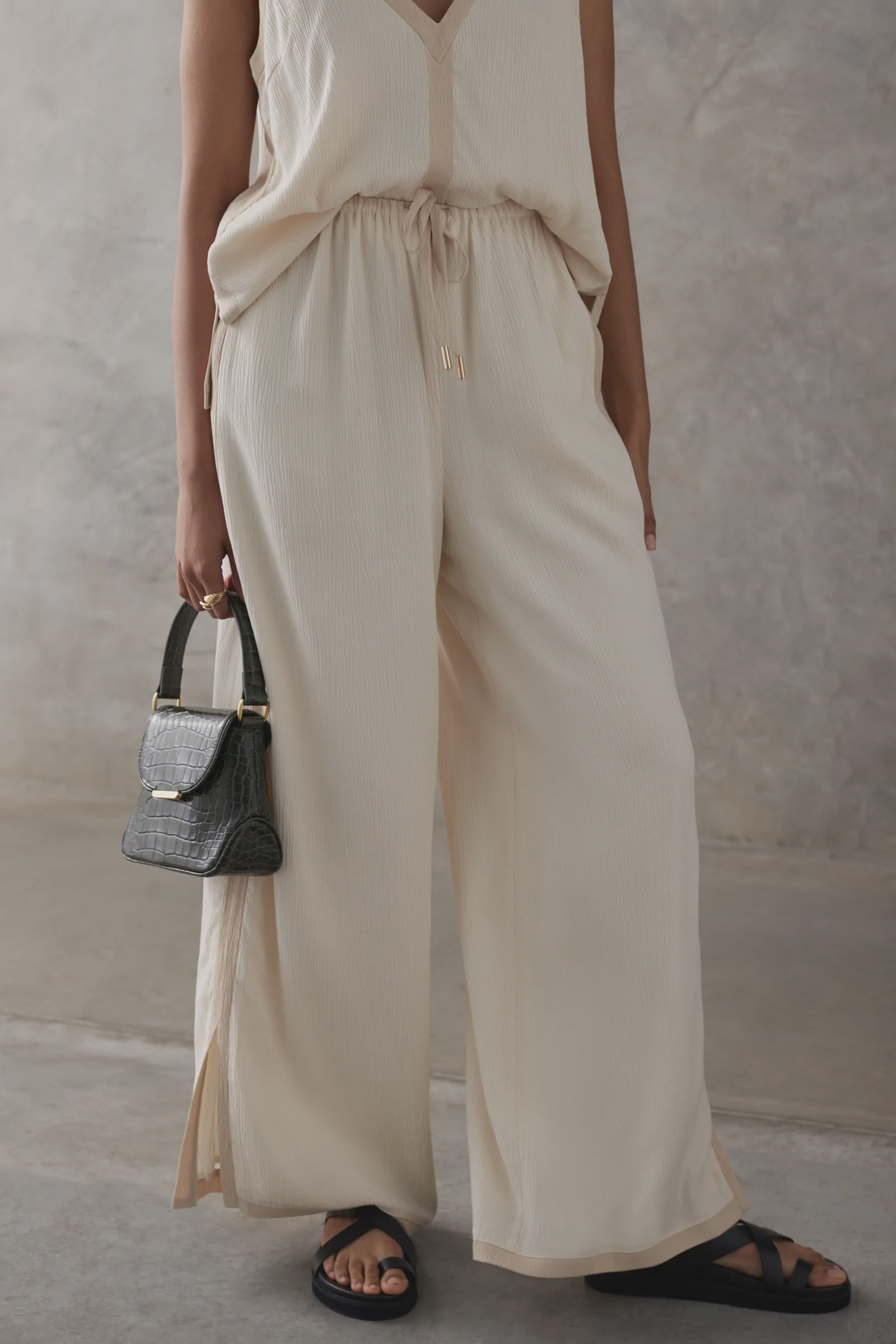 THE TRIANA PANTS SHELL