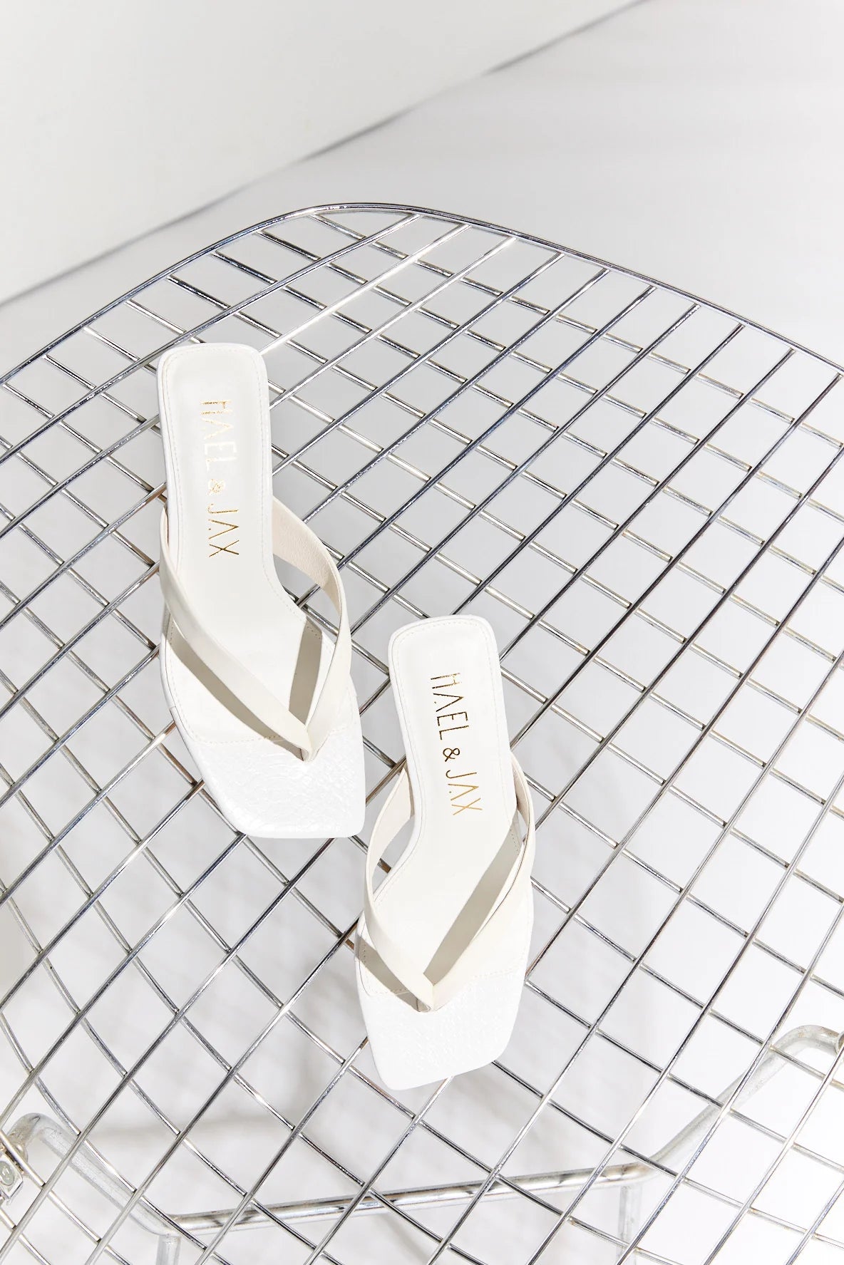 ASTUTE HEEL WHITE