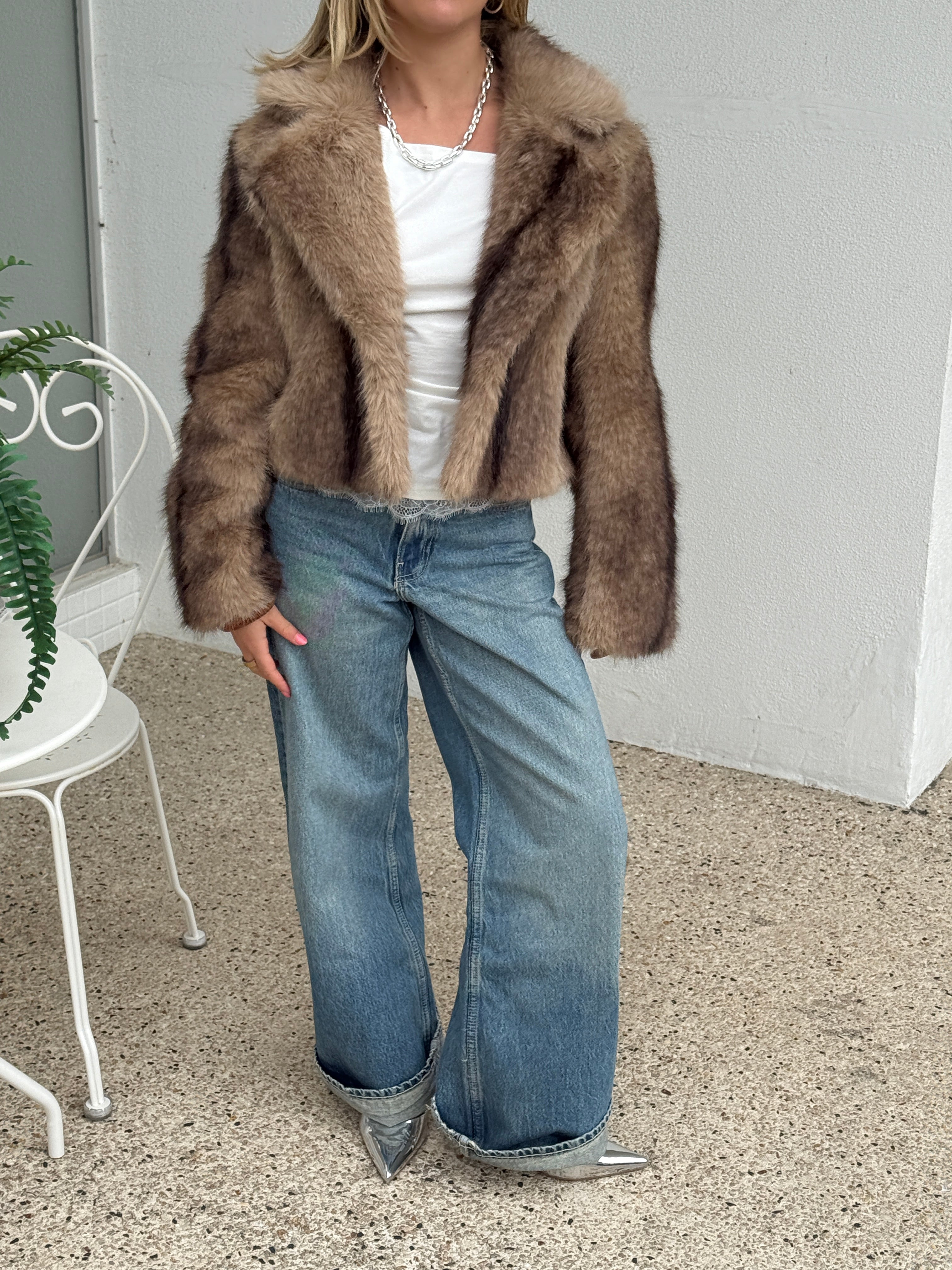 ARTIC FOX BROWN FAUX FUR CROPPED