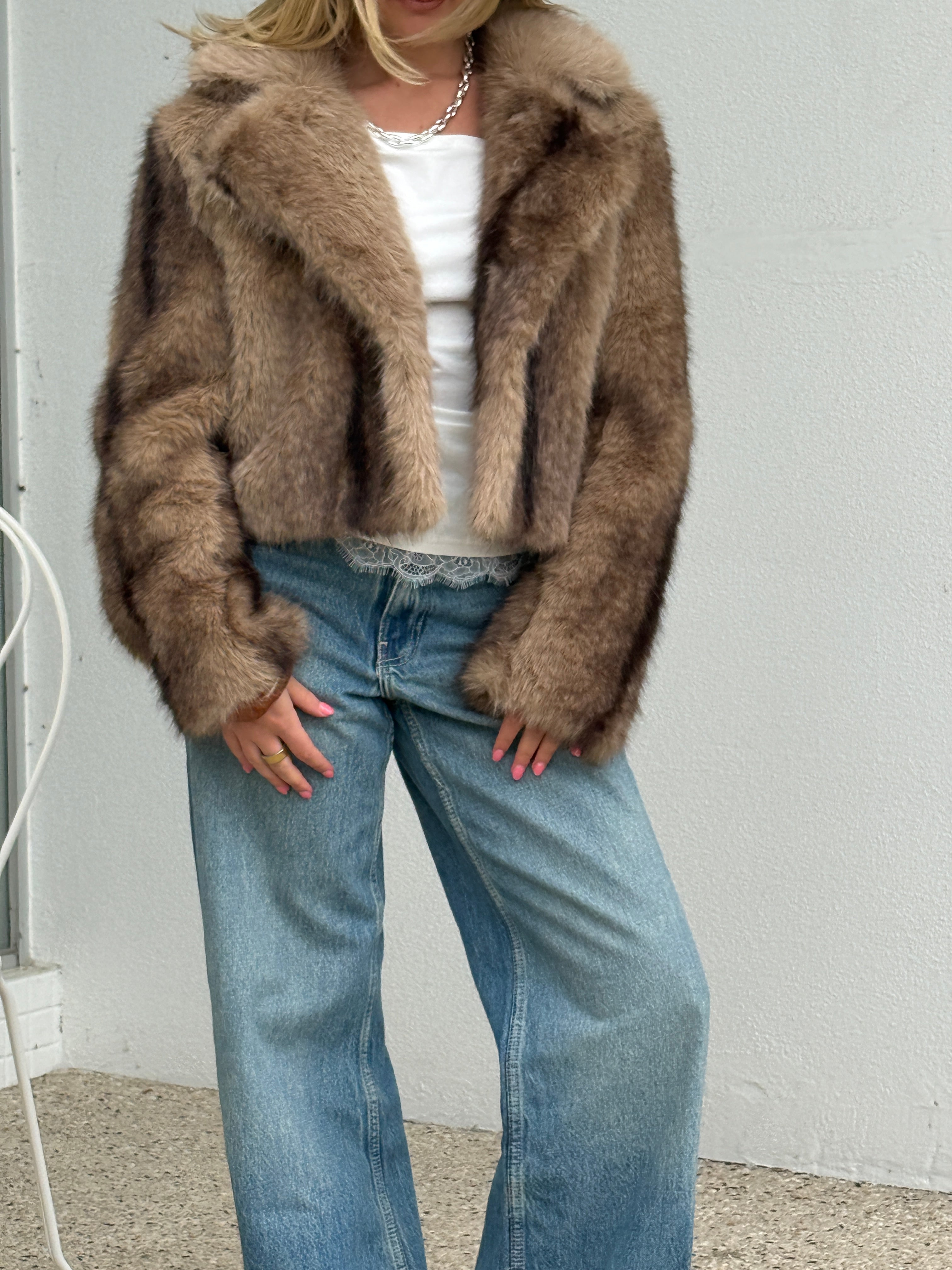 ARTIC FOX BROWN FAUX FUR CROPPED