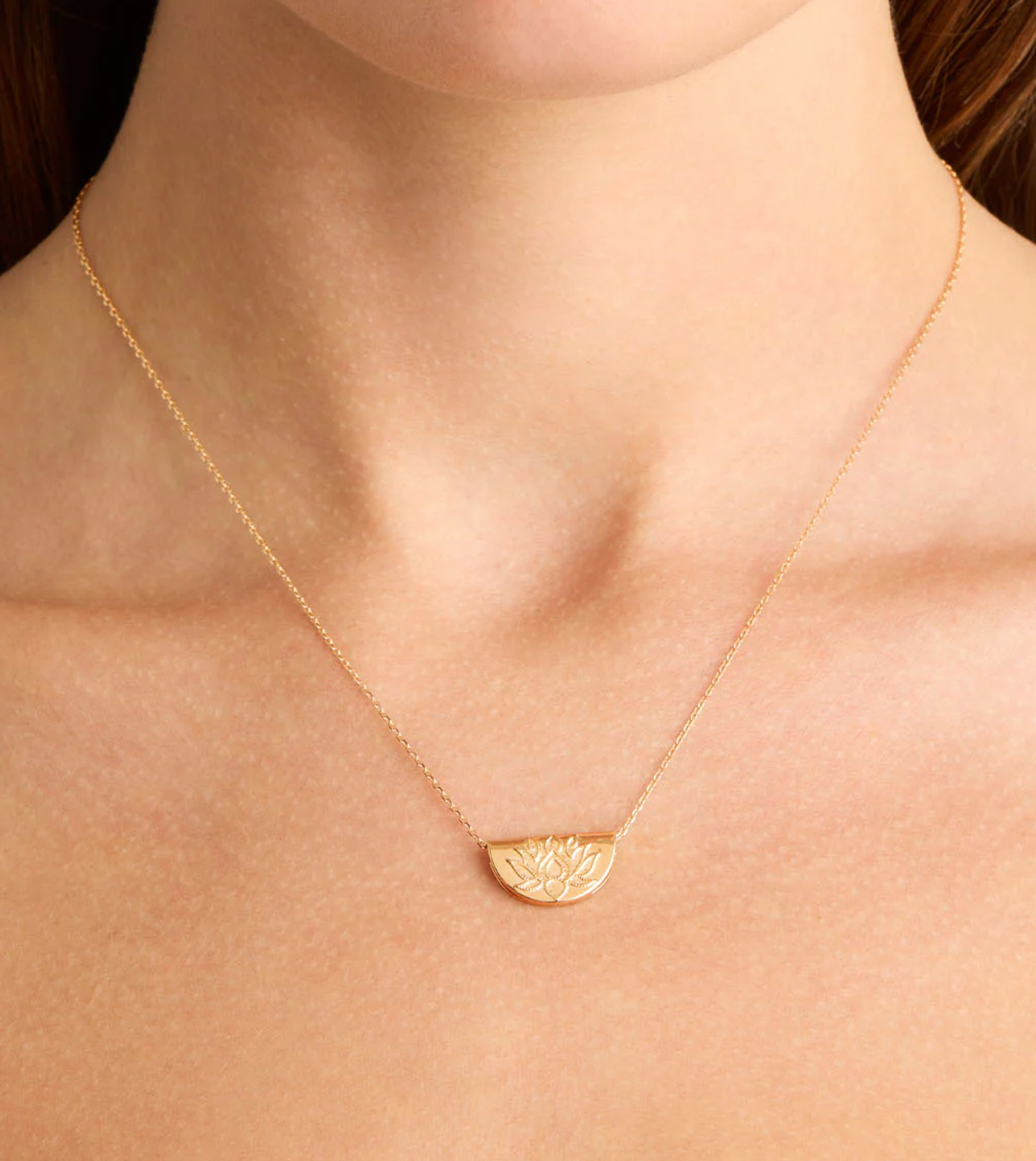 LOTUS SHORT NECKLACE