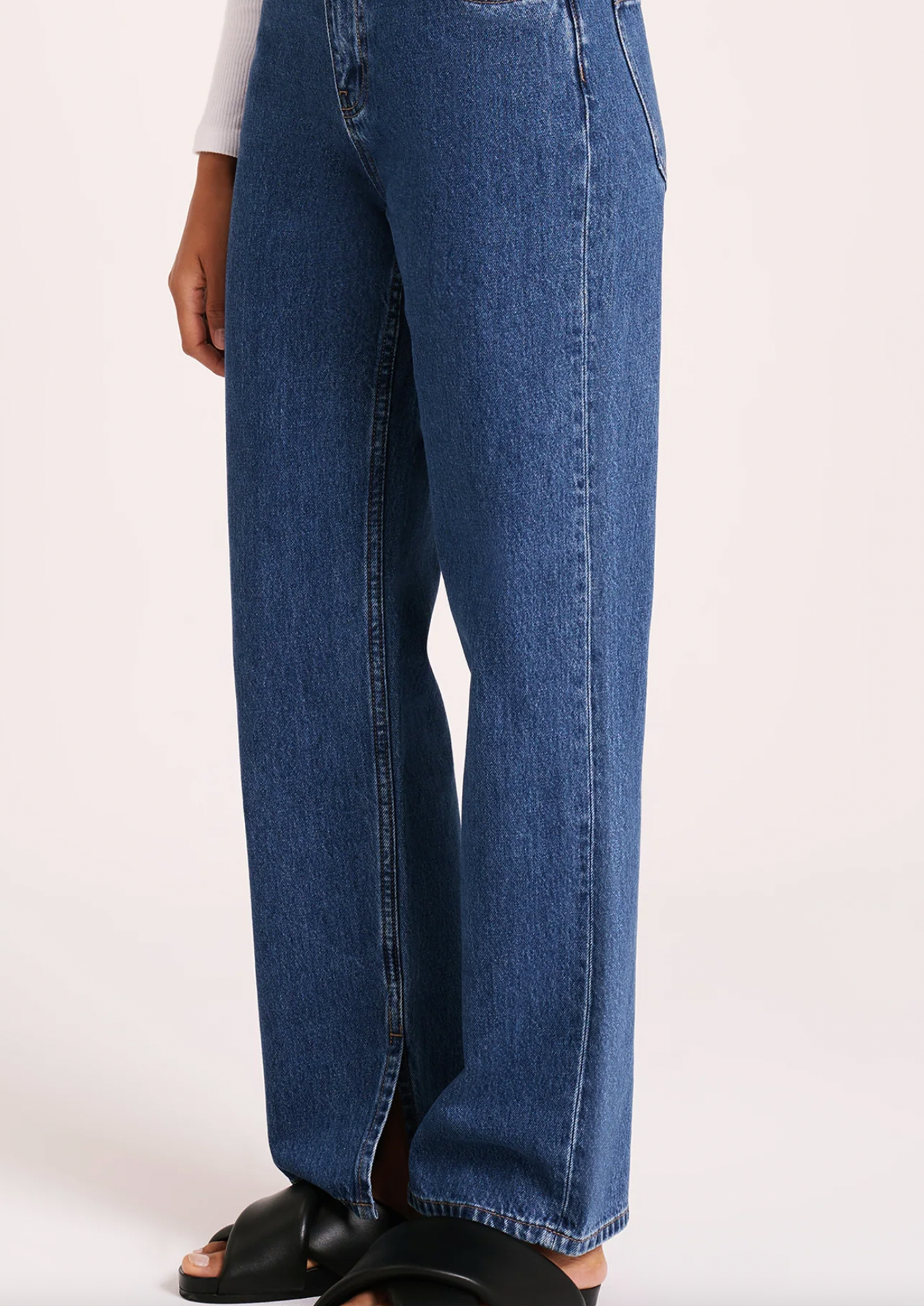 ORGANIC SPLIT HEM JEAN