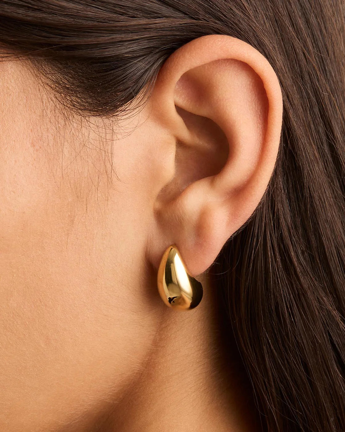 LARGE GOLD MADE OF MAGIC EARRING