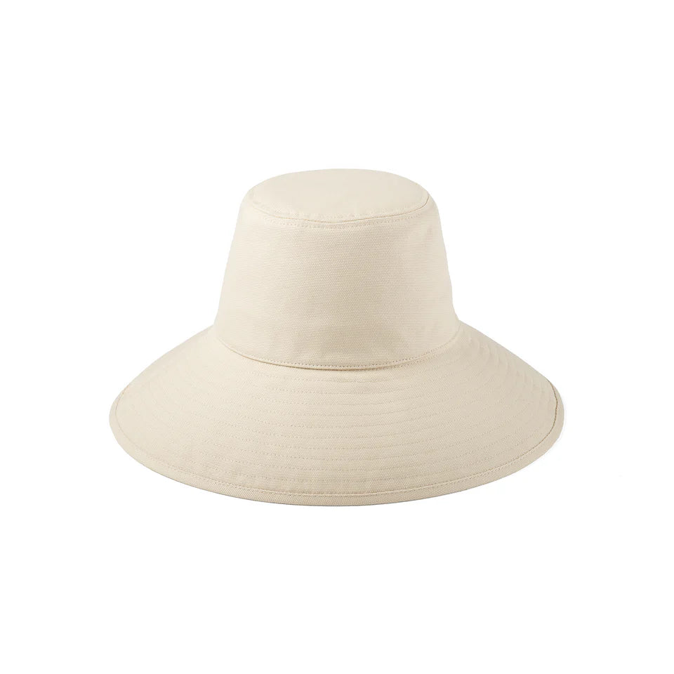 HOLIDAY BUCKET HAT