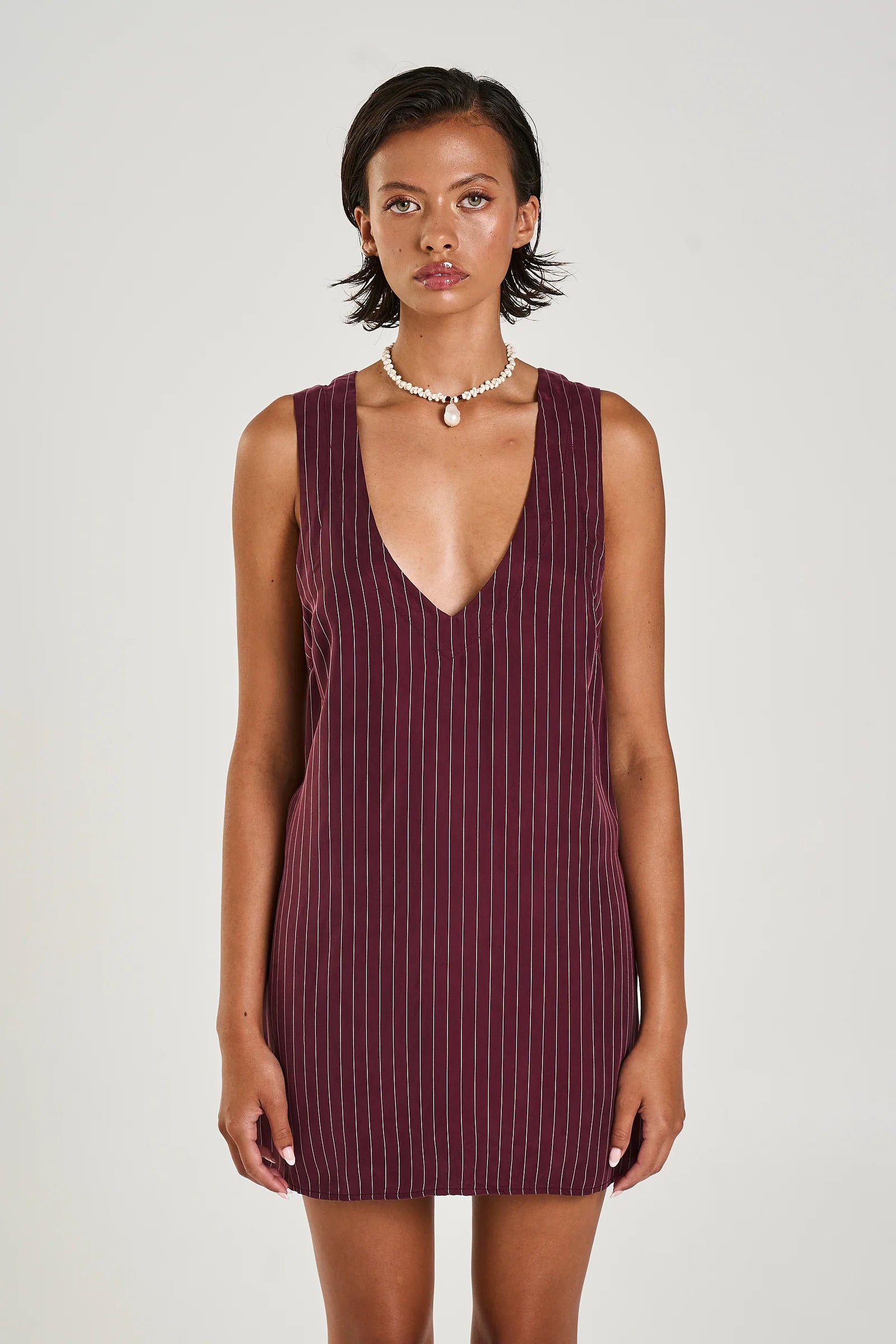 V-NECK SHIFT DRESS KINA PINSTRIPE