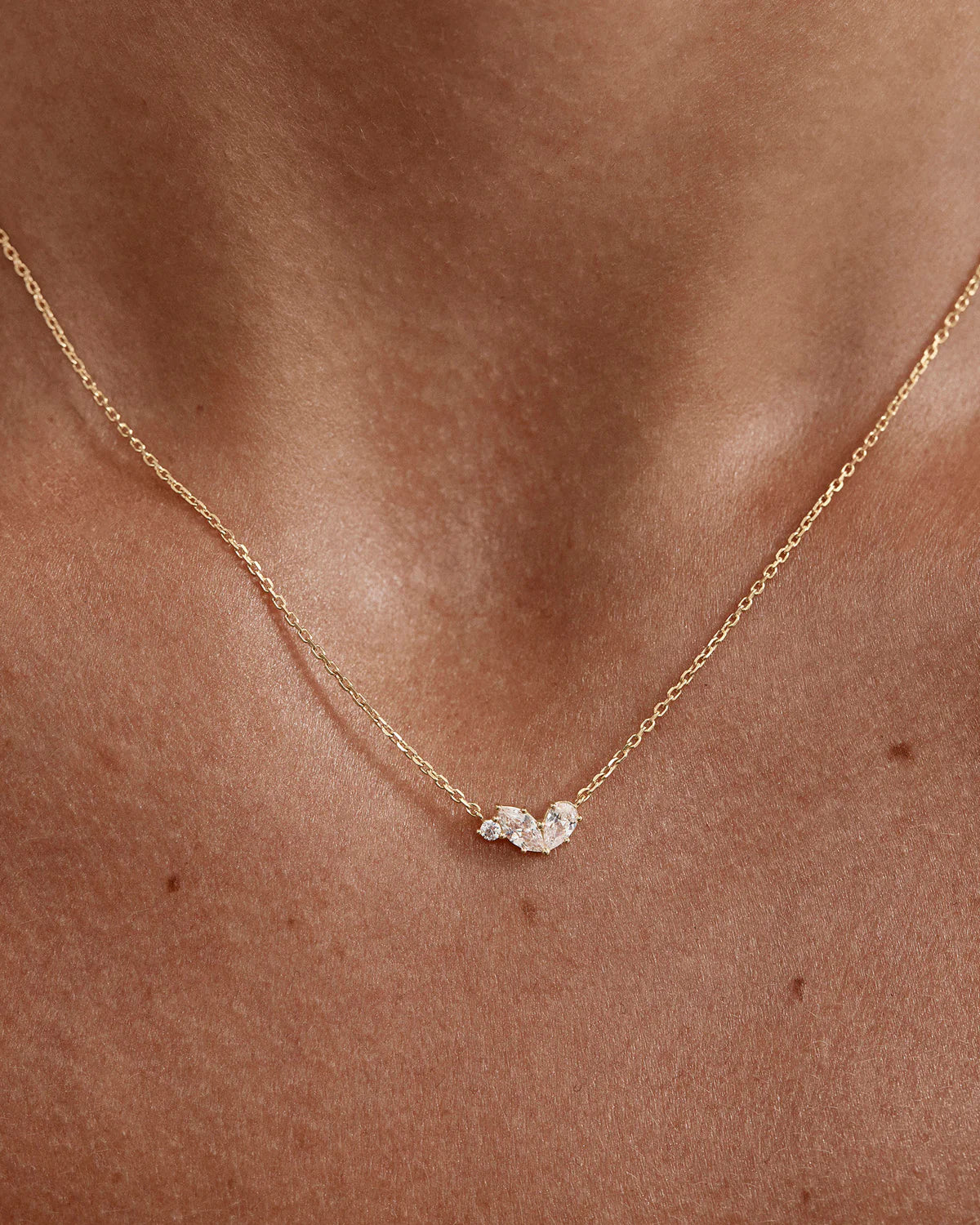 CRYSTAL WINGS NECKLACE - GOLD