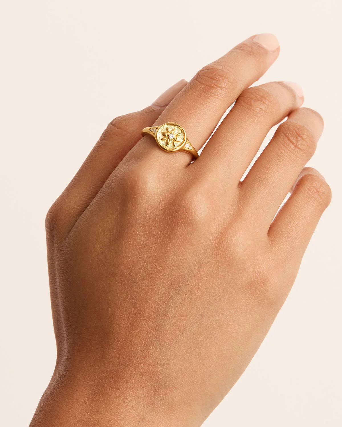 LIVE IN LOVE RING GOLD