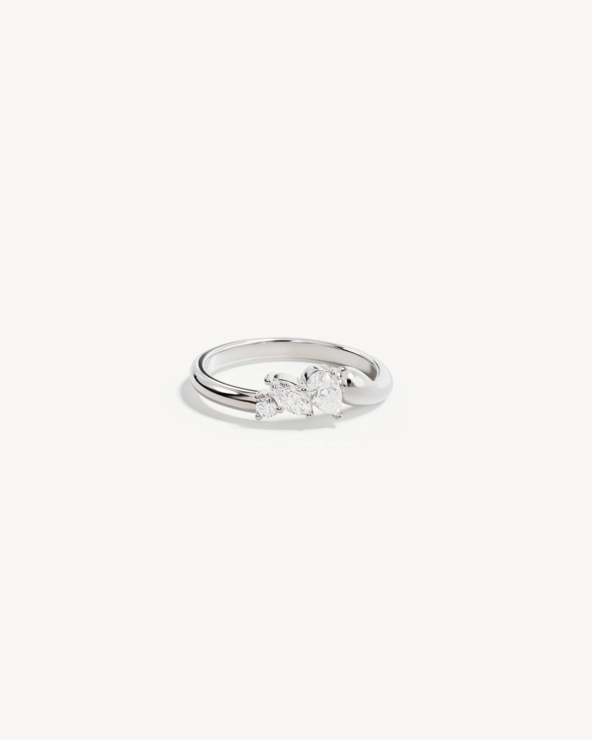 CRYSTAL WINGS RING - SILVER